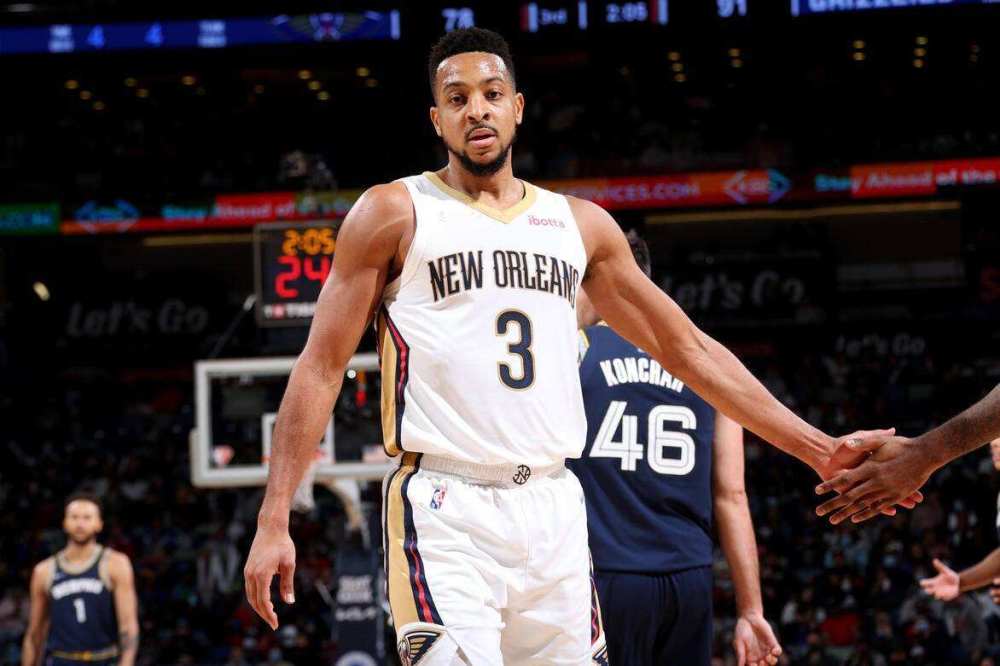  开拓者交易CJ麦科勒姆至鹈鹕  