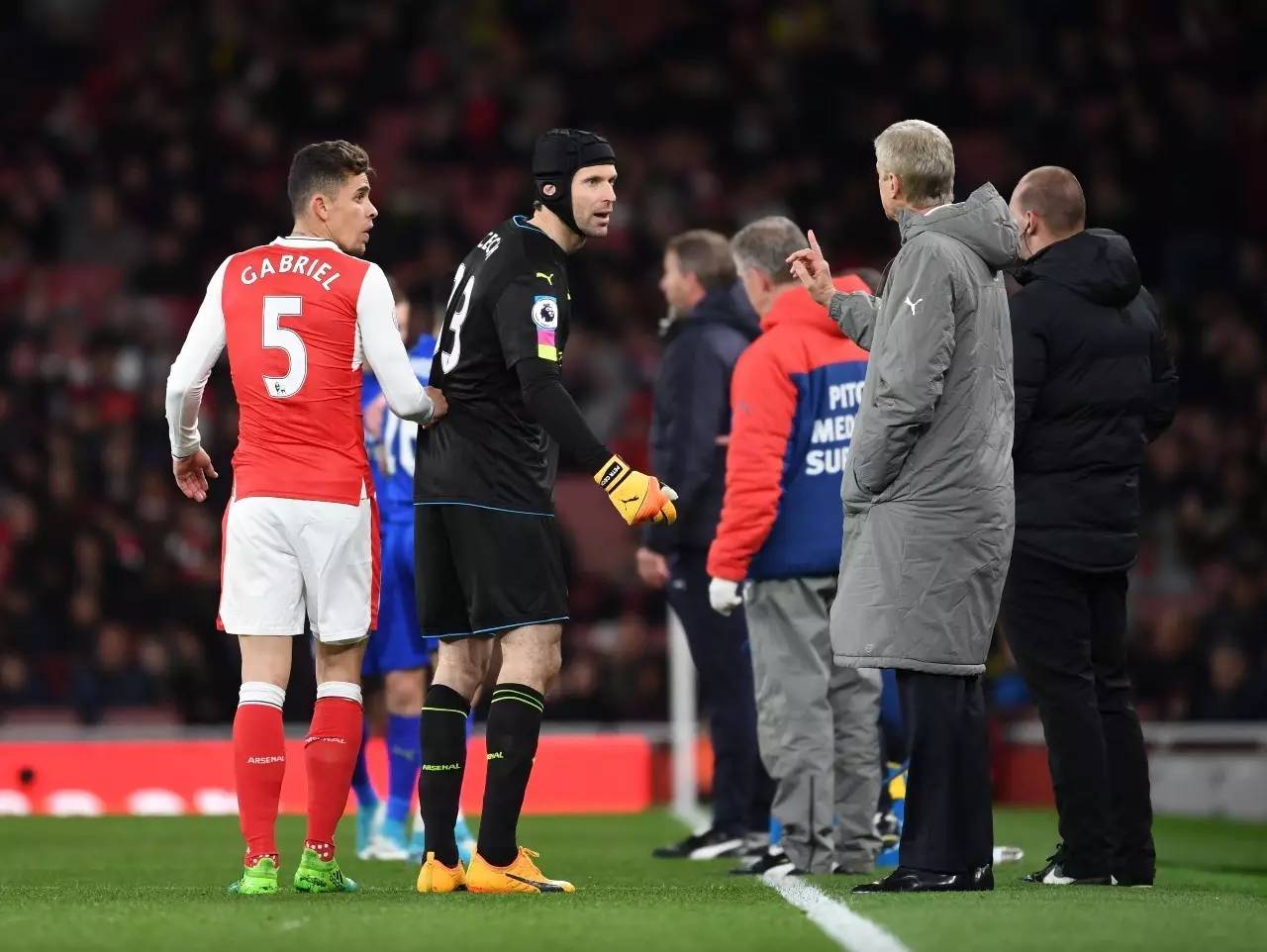  莱斯特城老将发威，替补登场绝杀对手救主  